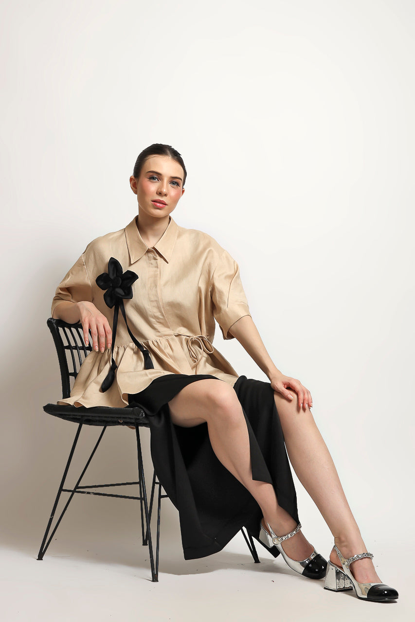 Bloom et Champs Kemeja Linen Bunga Gantung Hitam