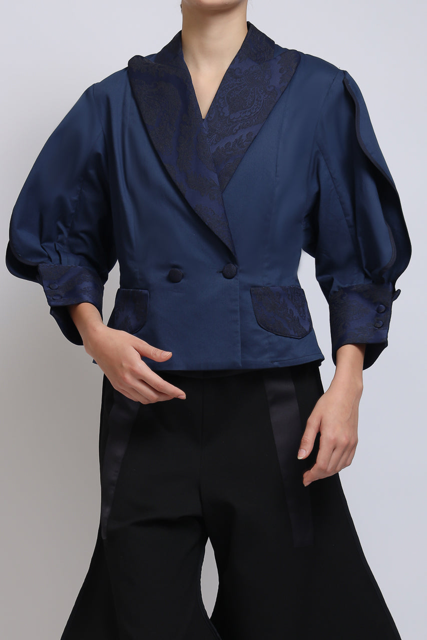 Bloom et Champs Scalloped Sleeves SS Navy Blouse