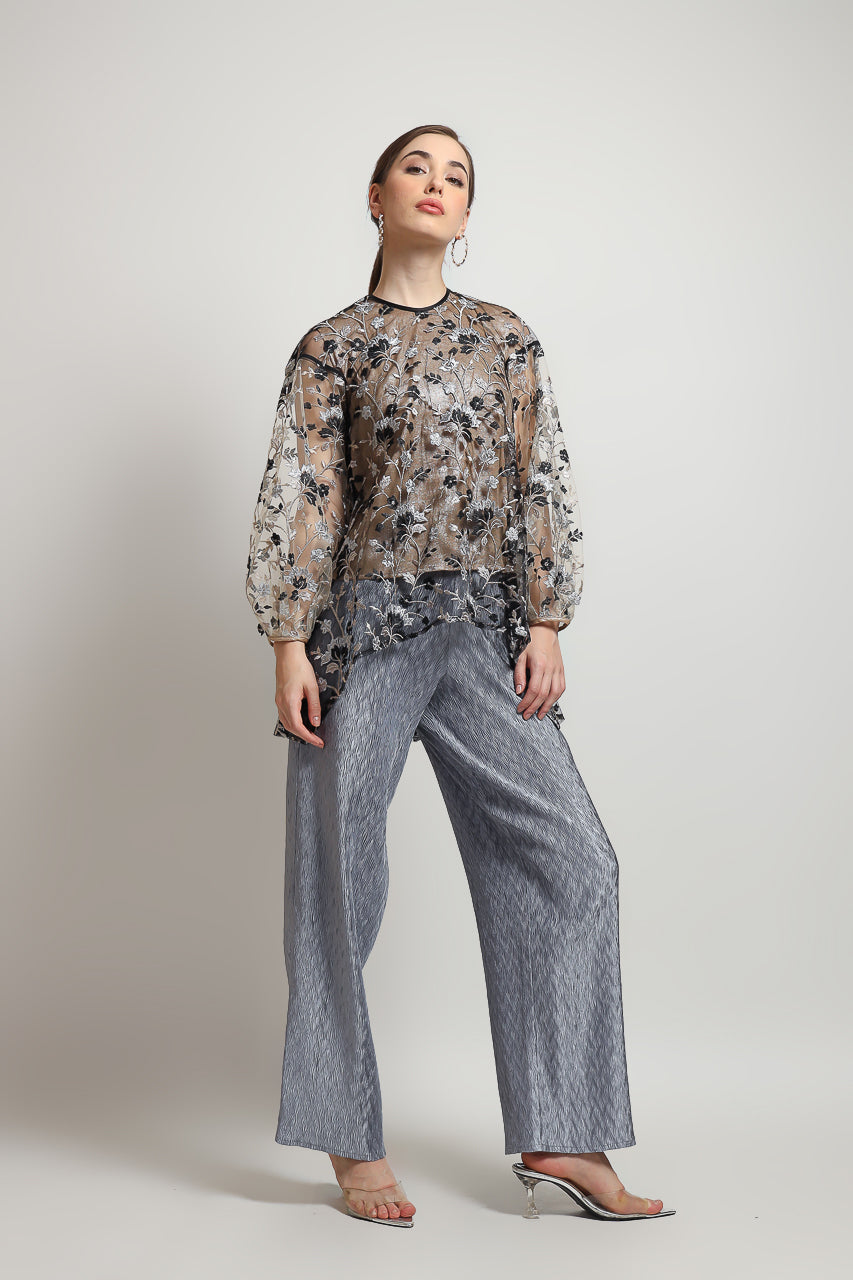 Bloom et Champs Top Tulle Tail Embroidered Black/Elastics Grey Pleats Pants
