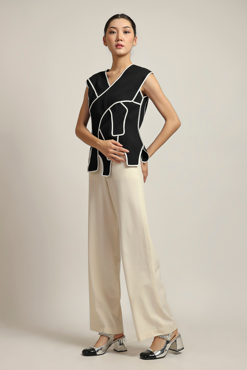 Bloom et Champs Assymetrical List Top in Black