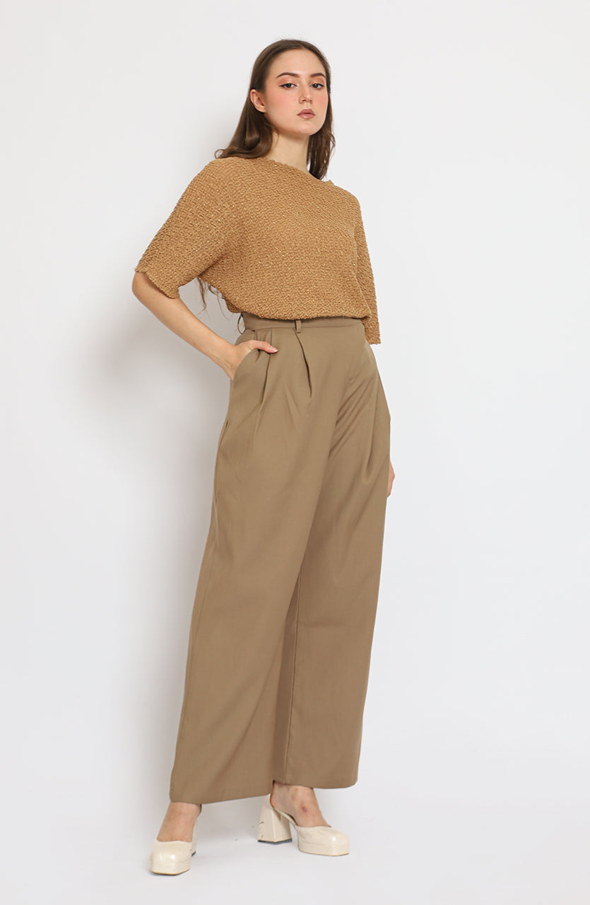 Bloom Pleats Blouse Caramel