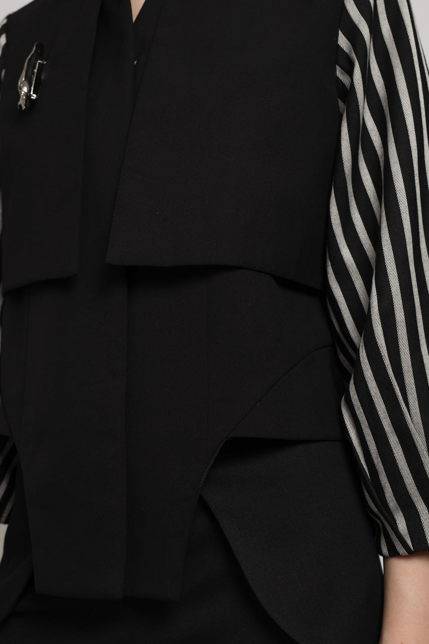 Bloom et Champs AK Blazer Double Brooch