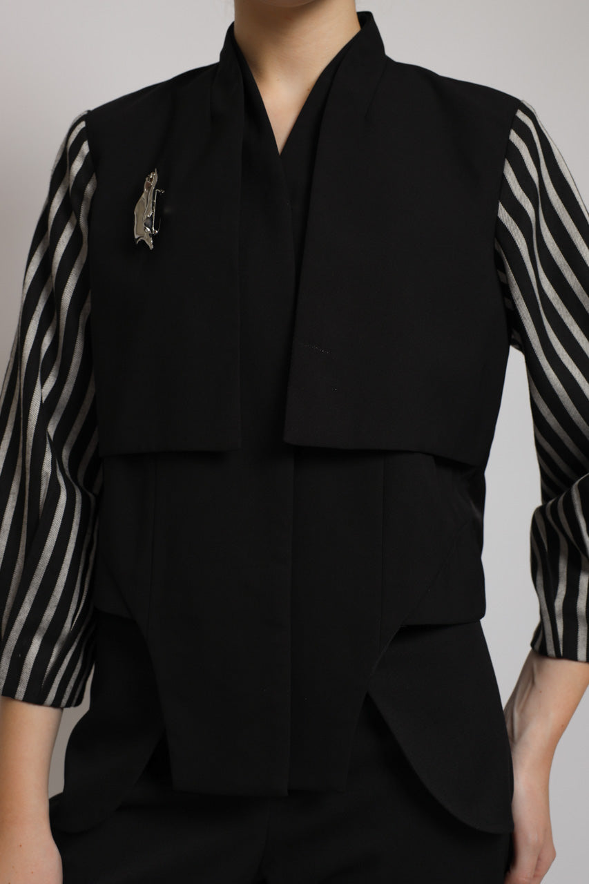 Bloom et Champs AK Blazer Double Brooch