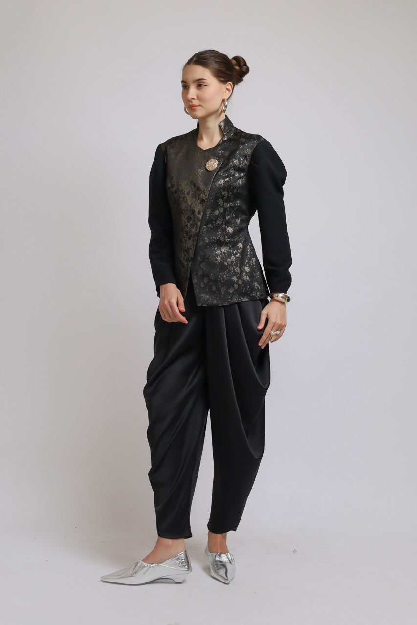 Bloom et Champs Kebaya Jacquard Blouse/Bloom et Champs Cowl Pants