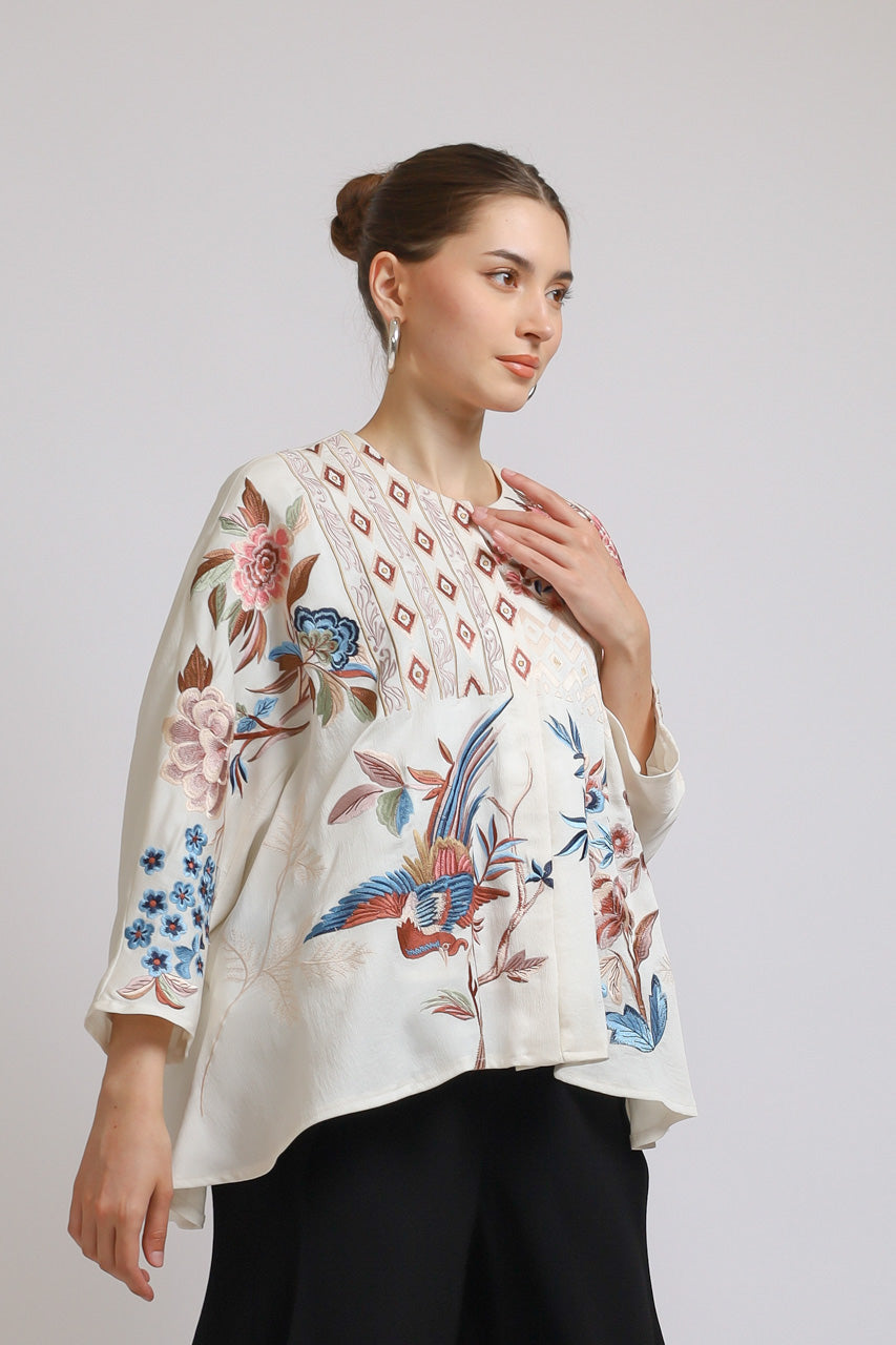 Bloom et Champs White Flora Embroidered Blouse/Bloom Doremi Pants