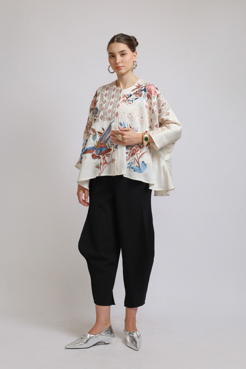 Bloom et Champs White Flora Embroidered Blouse/Bloom Doremi Pants