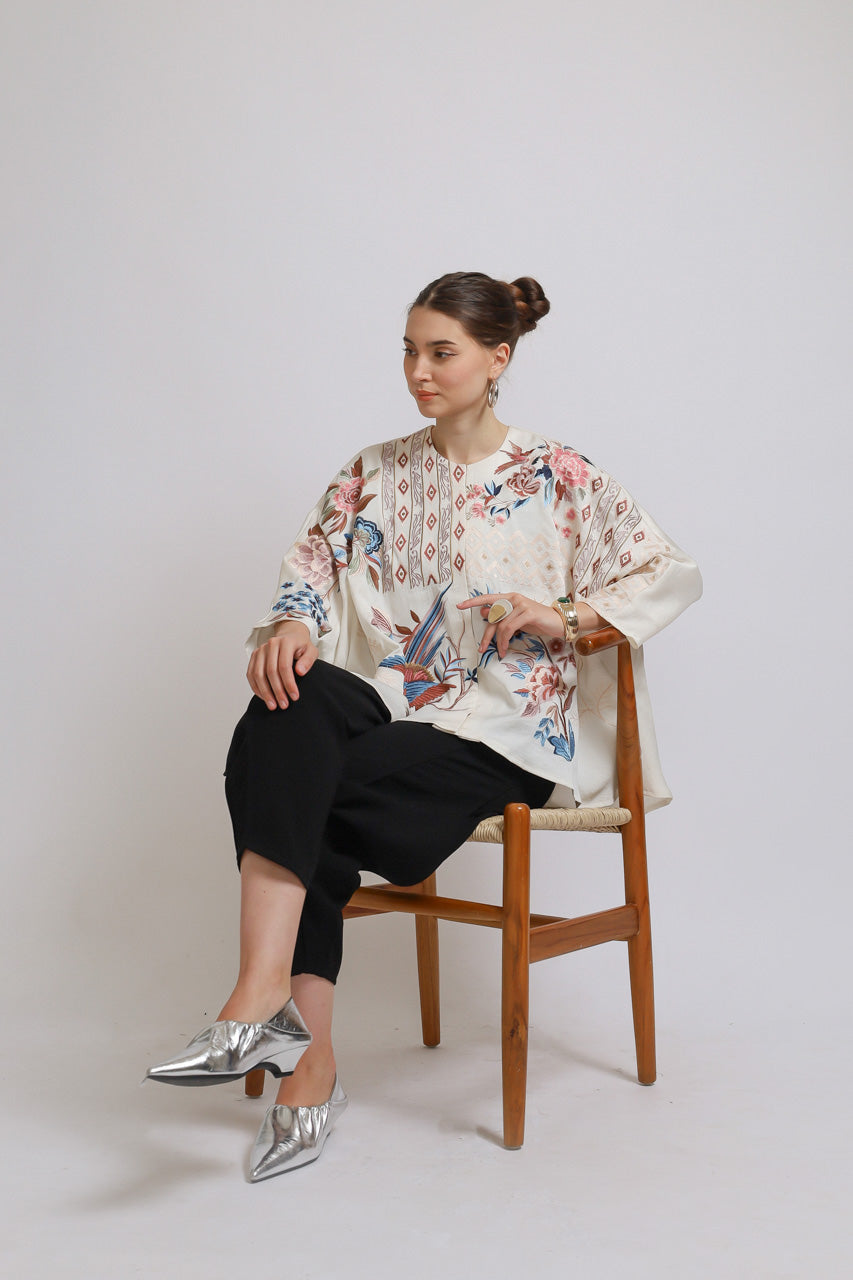 Bloom et Champs White Flora Embroidered Blouse/Bloom Doremi Pants