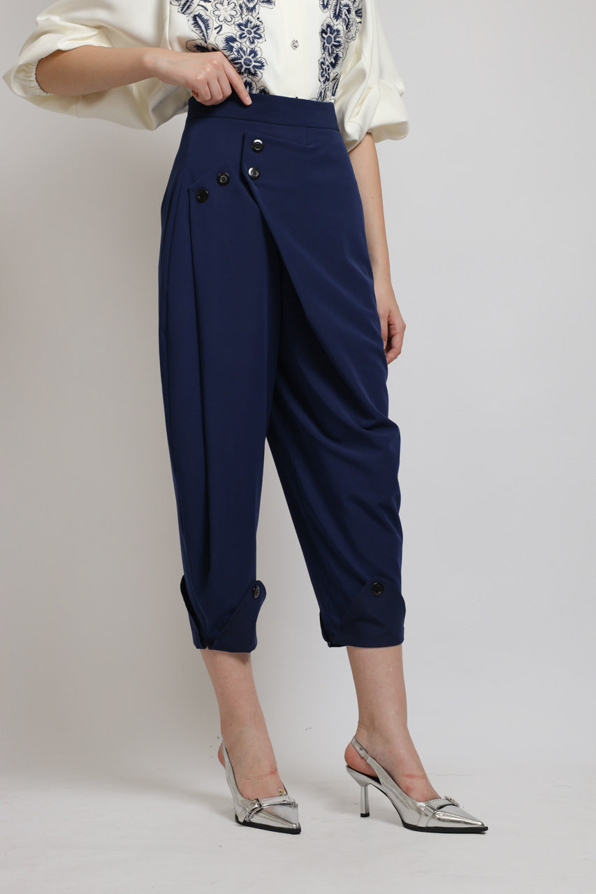 Bloom et Champs Sling Buttons Pants in Navy