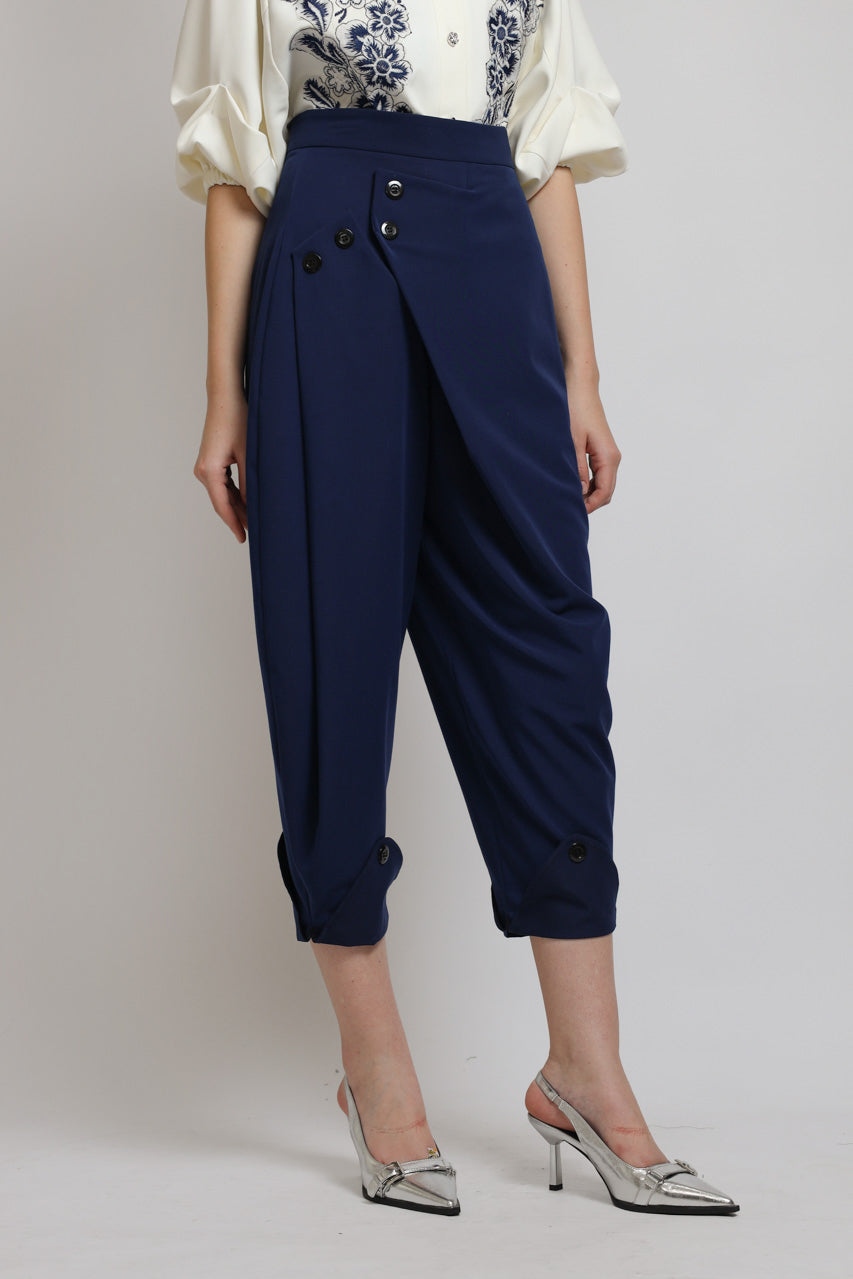 Bloom et Champs Sling Buttons Pants in Navy