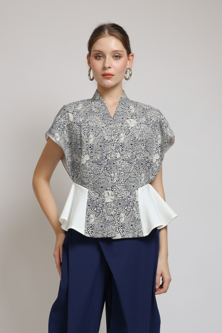 Bloom et Champs Coral Tassel Blouse