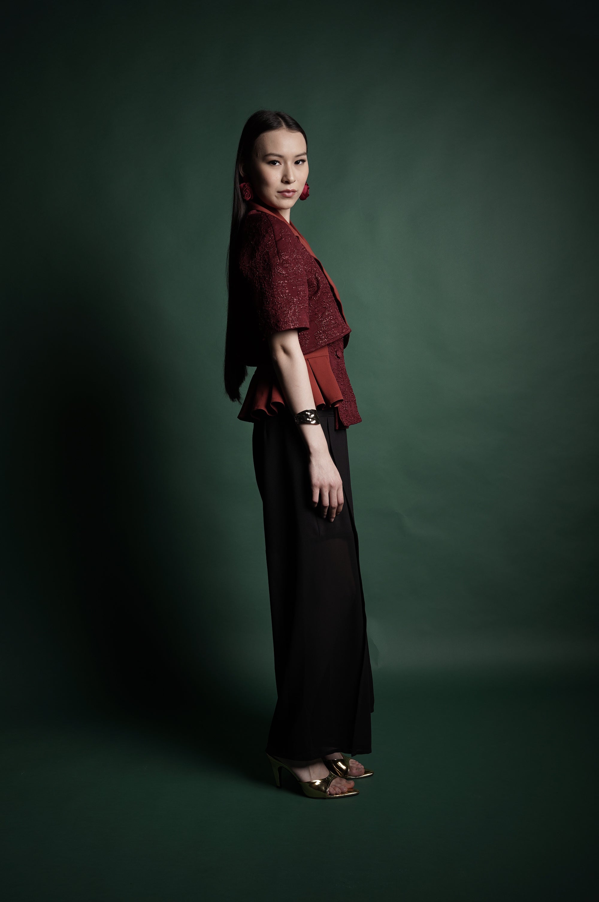 Bloom et Champs Maroon Inka Back Pleated Blouse/Alena Chiffon Pants