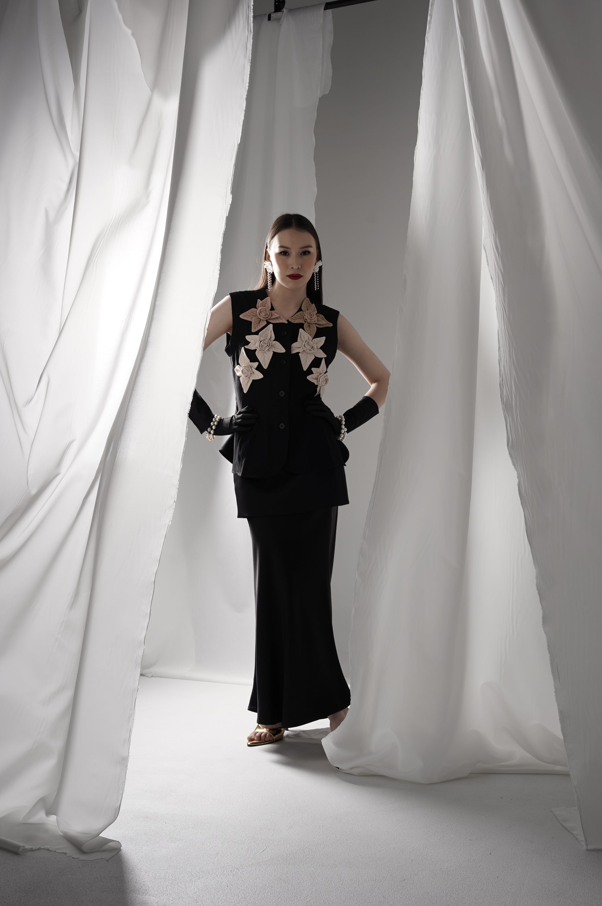 Bloom et Champs Callia Floral Blouse/ Saten Obi Skirt