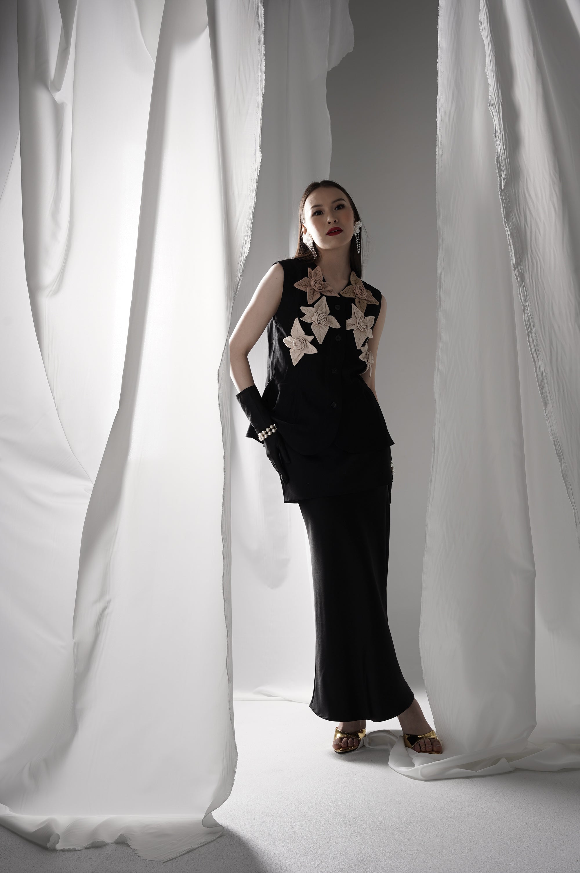 Bloom et Champs Callia Floral Blouse/ Saten Obi Skirt