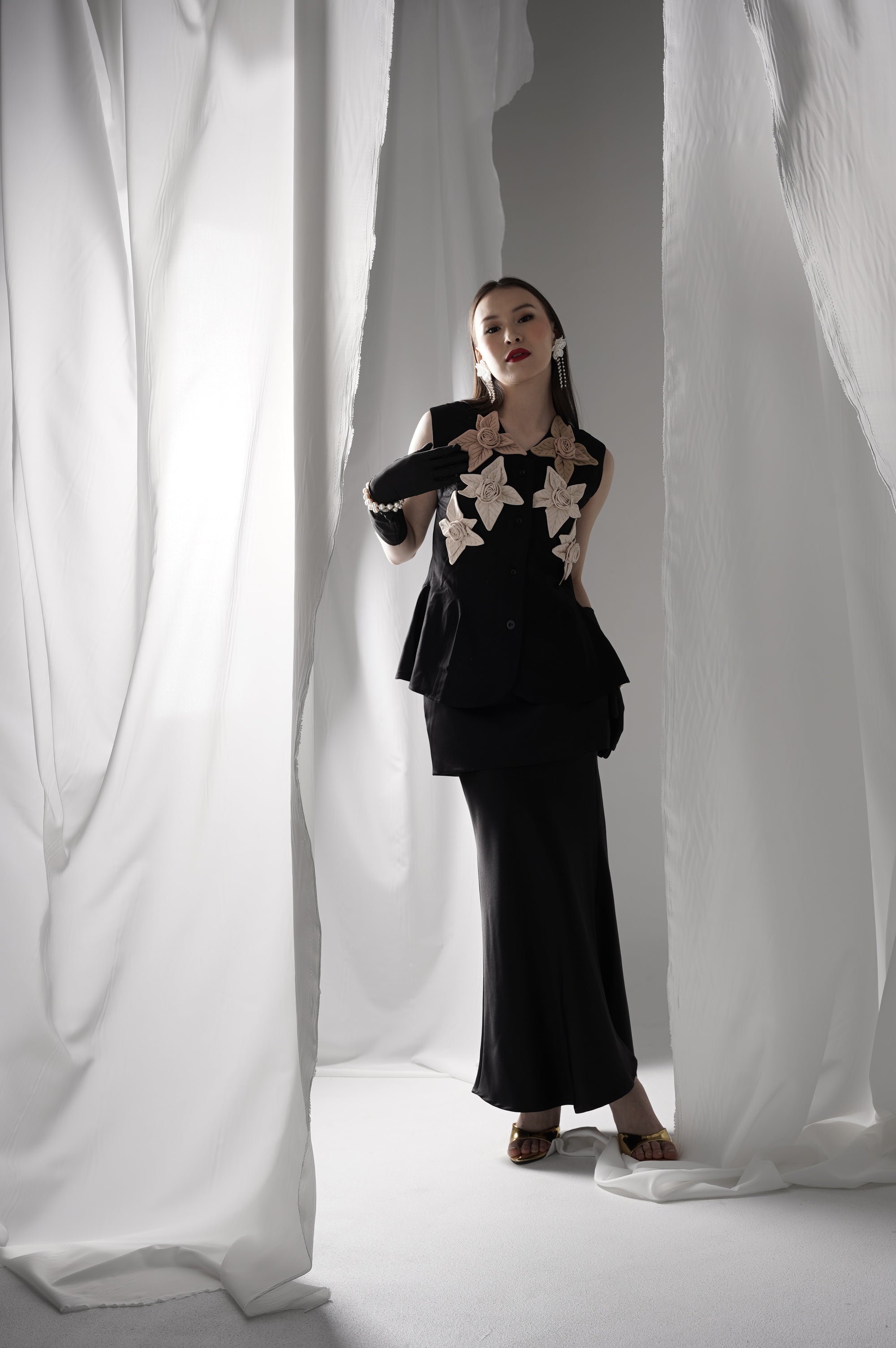 Bloom et Champs Callia Floral Blouse/ Saten Obi Skirt