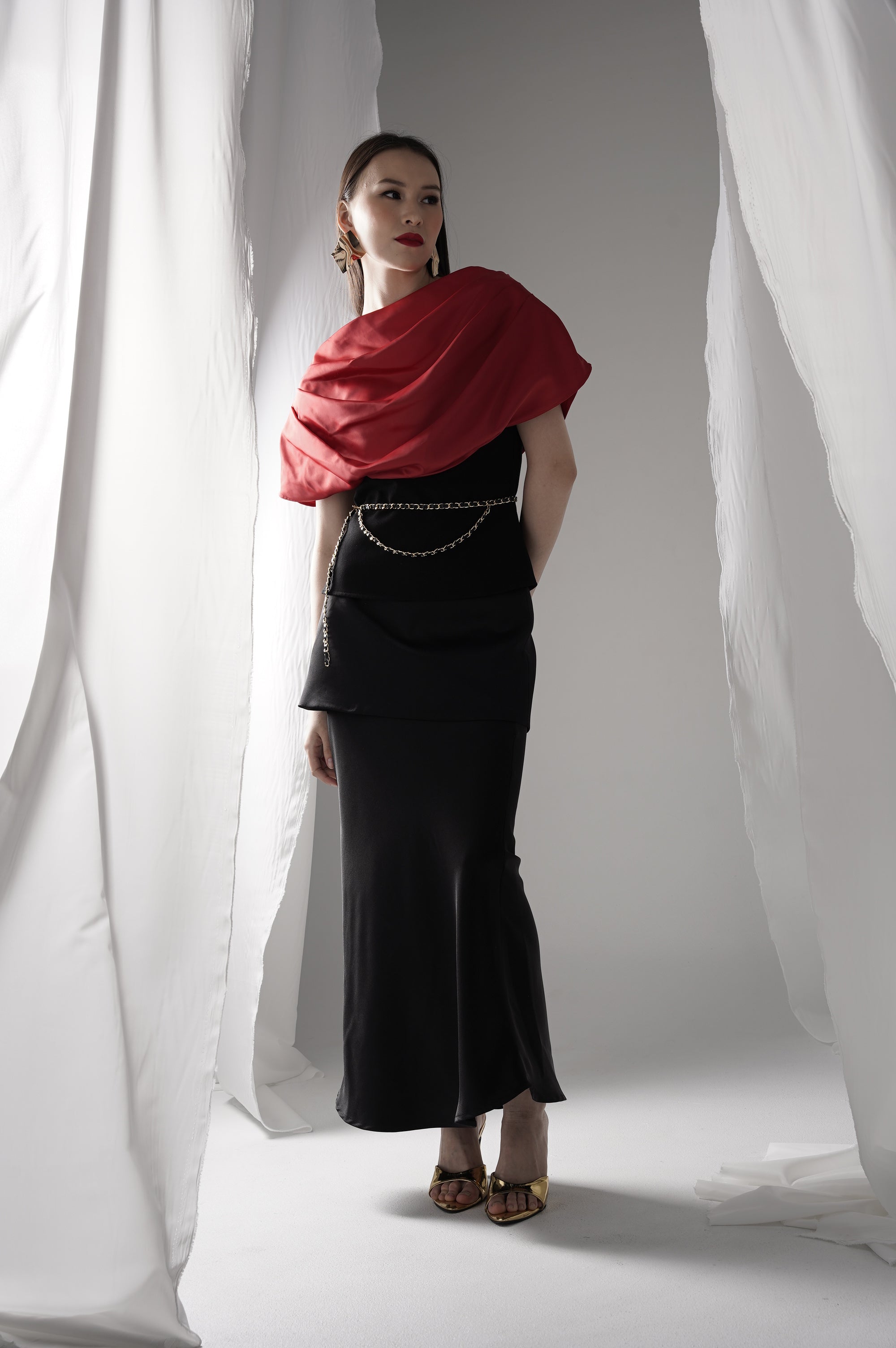 Bloom et Champs Sabrina Drapery in Cherry Red/Saten Obi Skirt in Black