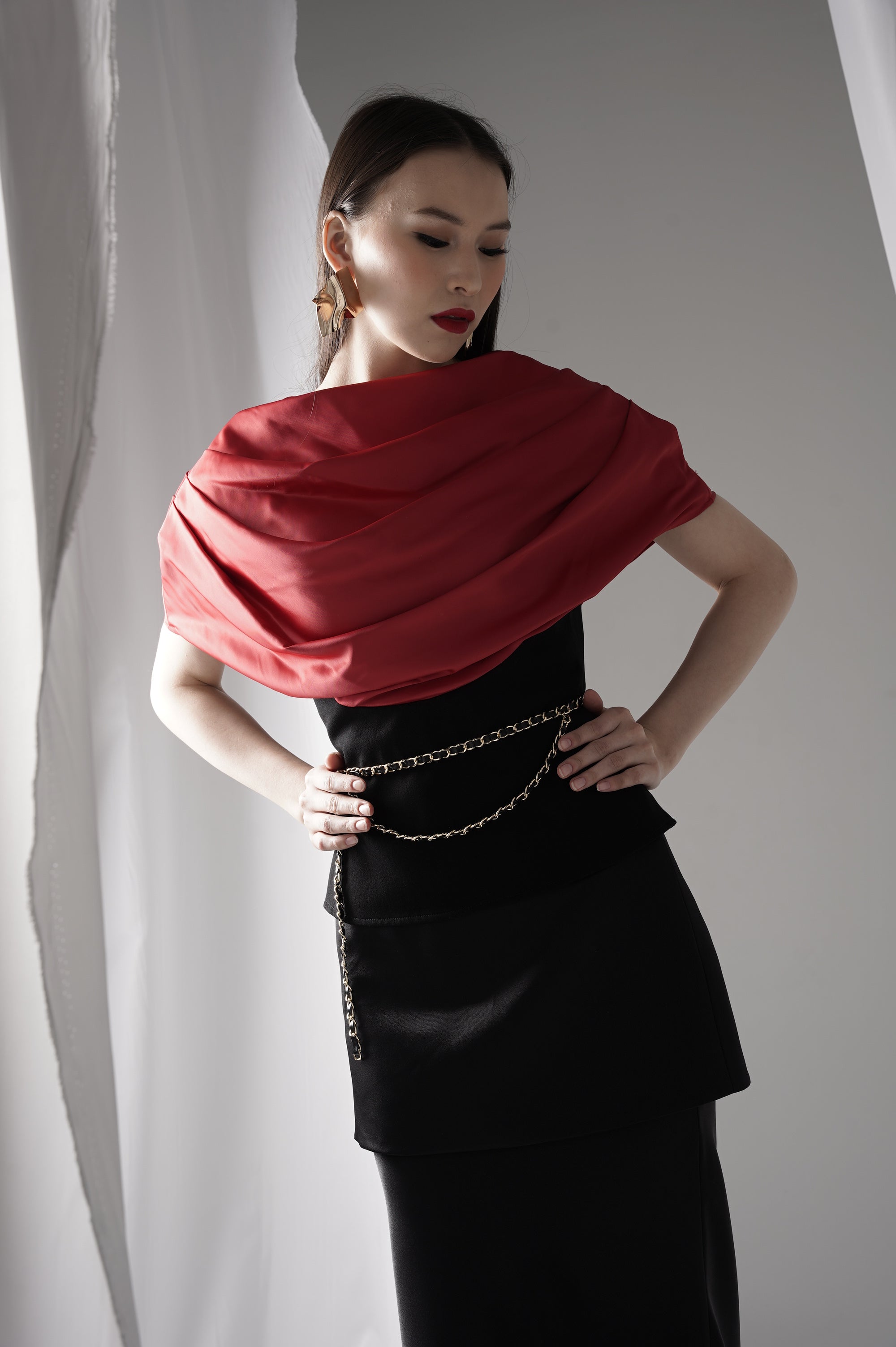 Bloom et Champs Sabrina Drapery in Cherry Red/Saten Obi Skirt in Black