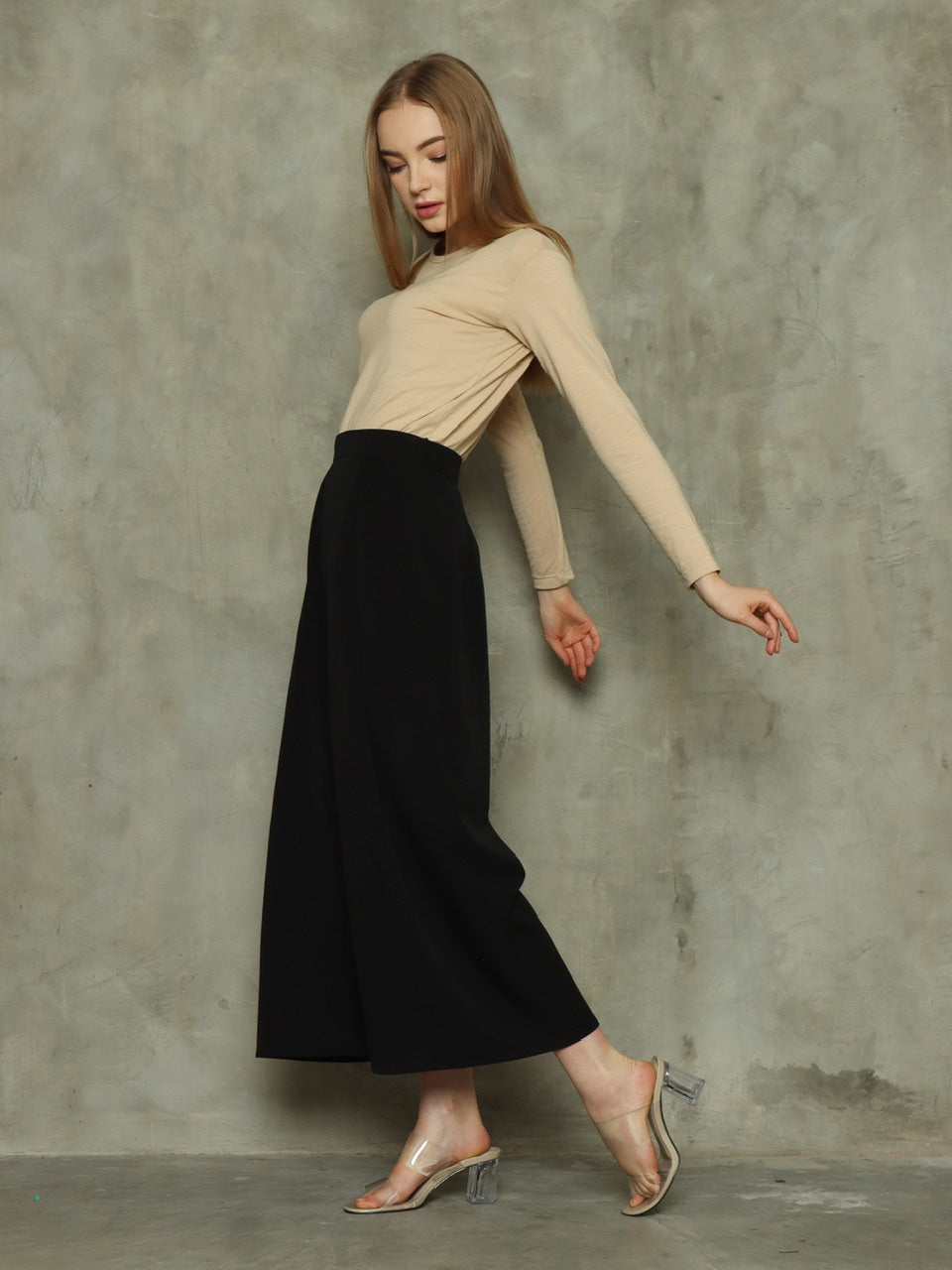 Celana Lebar Flare Cut Black