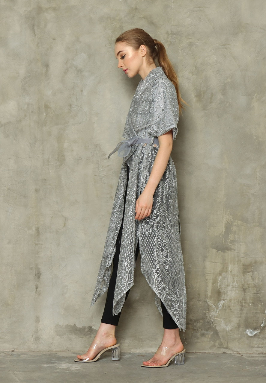 Kimono Tile Border Panjang In Silver