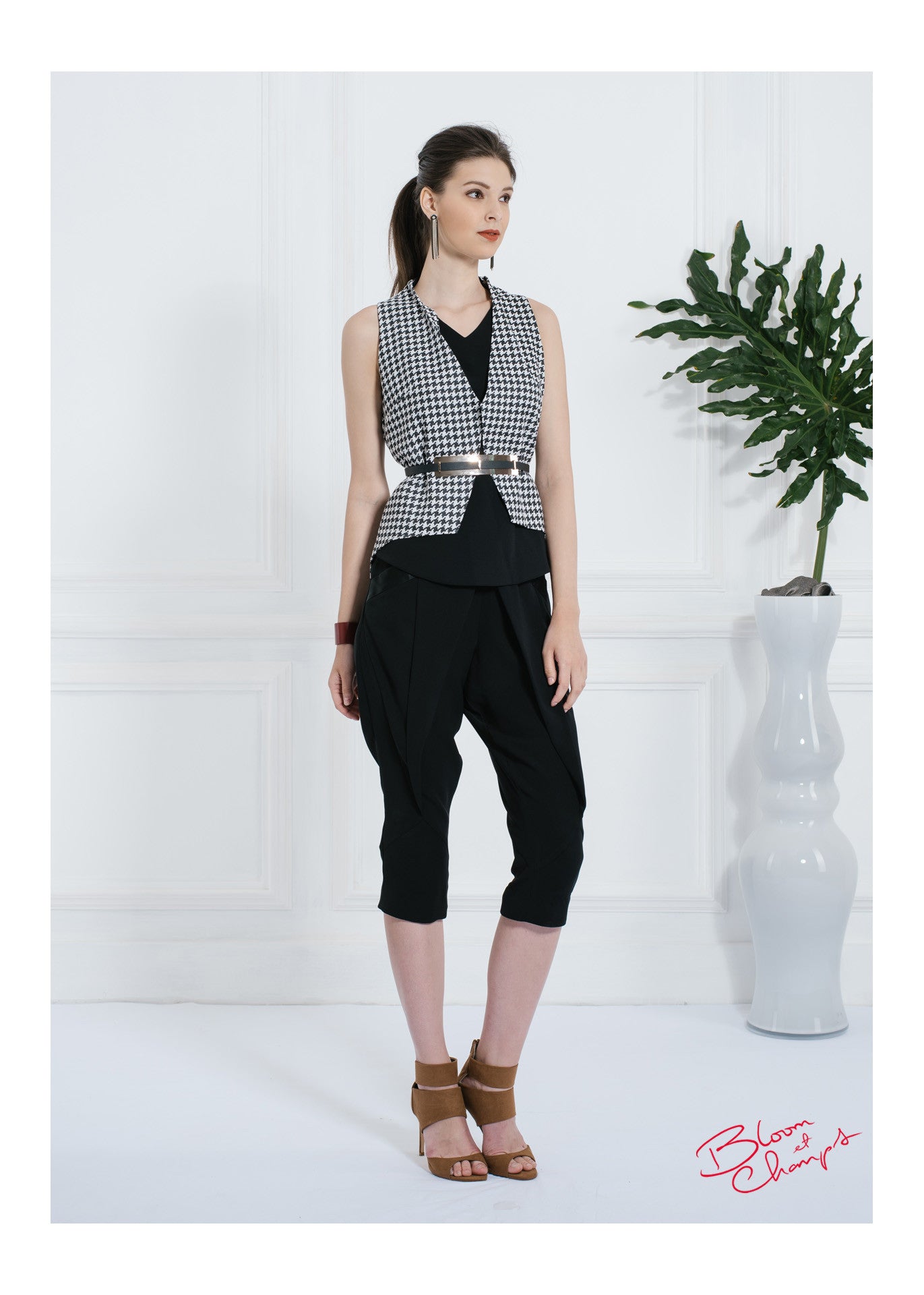 Catur Vest Top