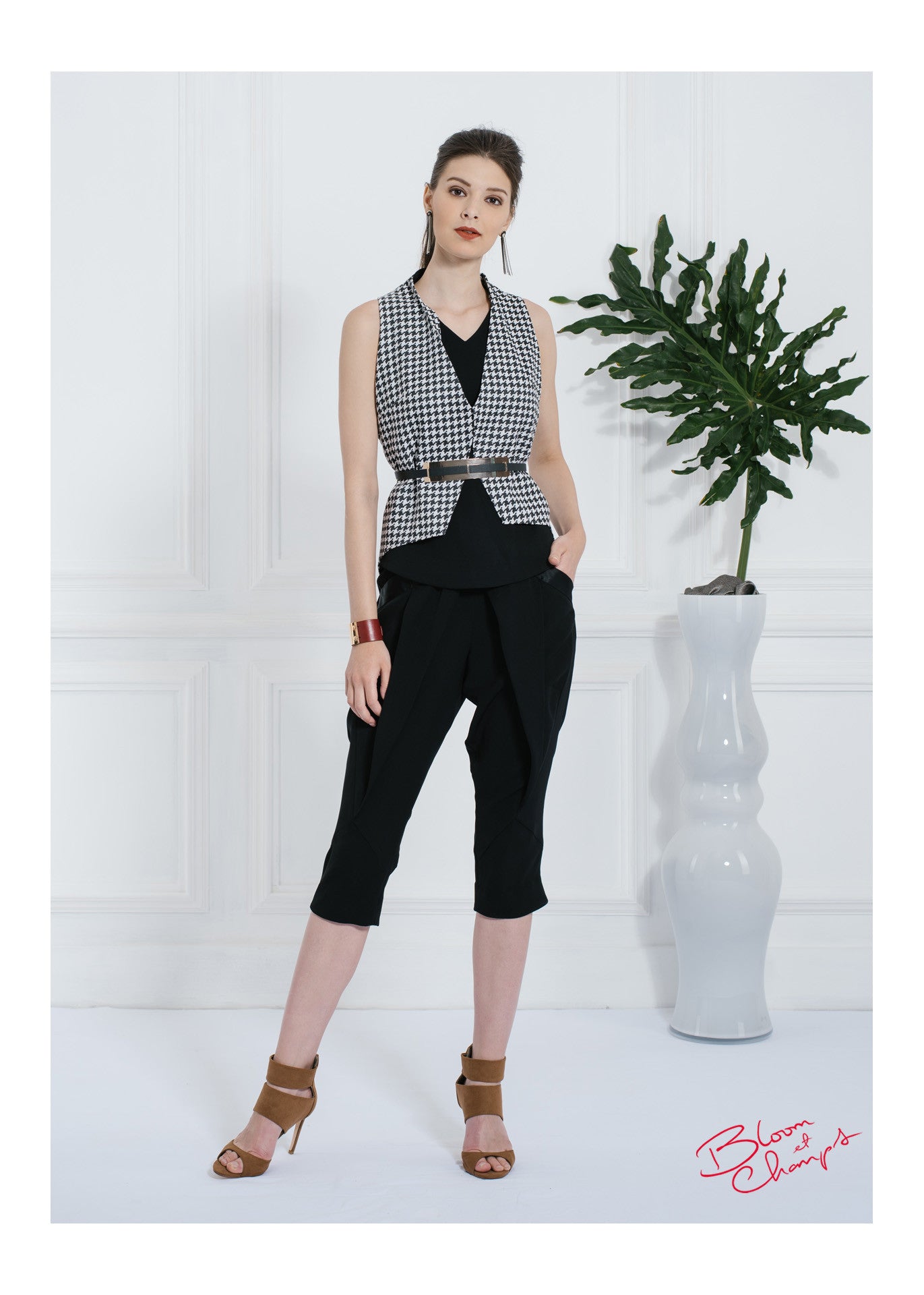 Catur Vest Top