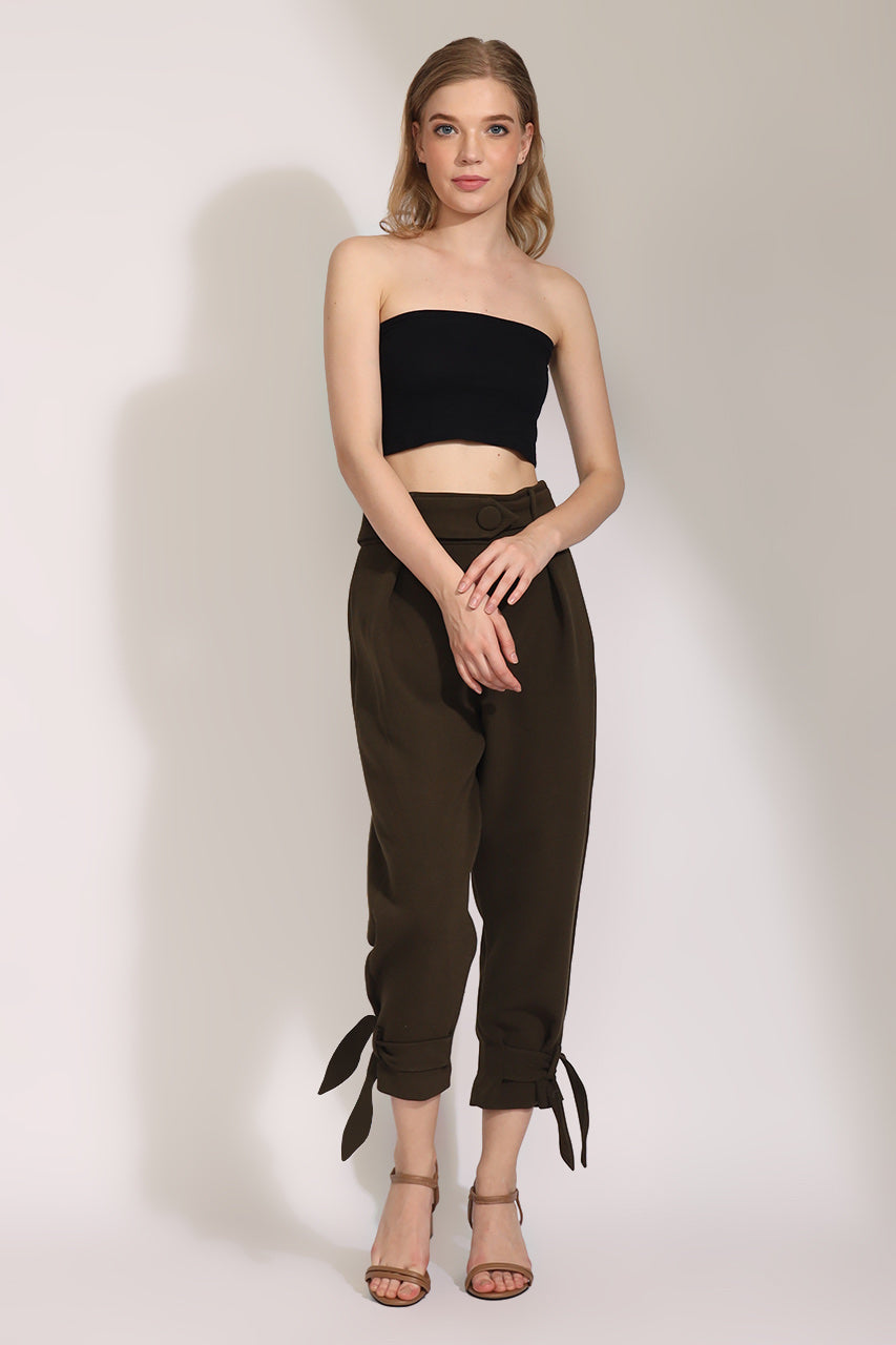 Bloom et Champs Celana Kancing Tali