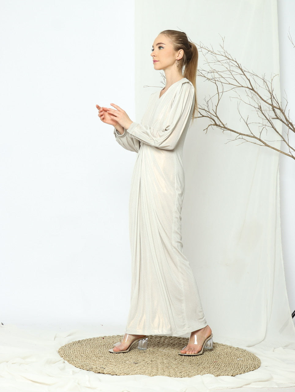 Dress Kaftan Silver Pearl