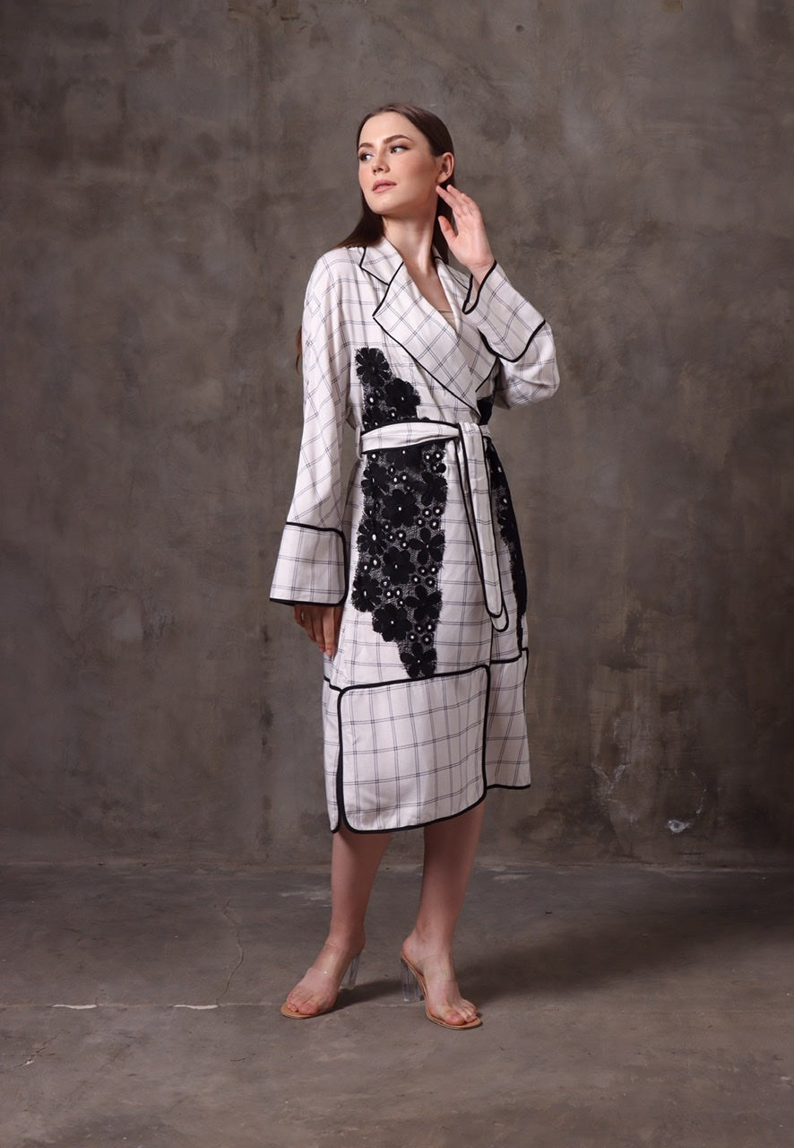 Bloom et Home Vest Panjang Brukat