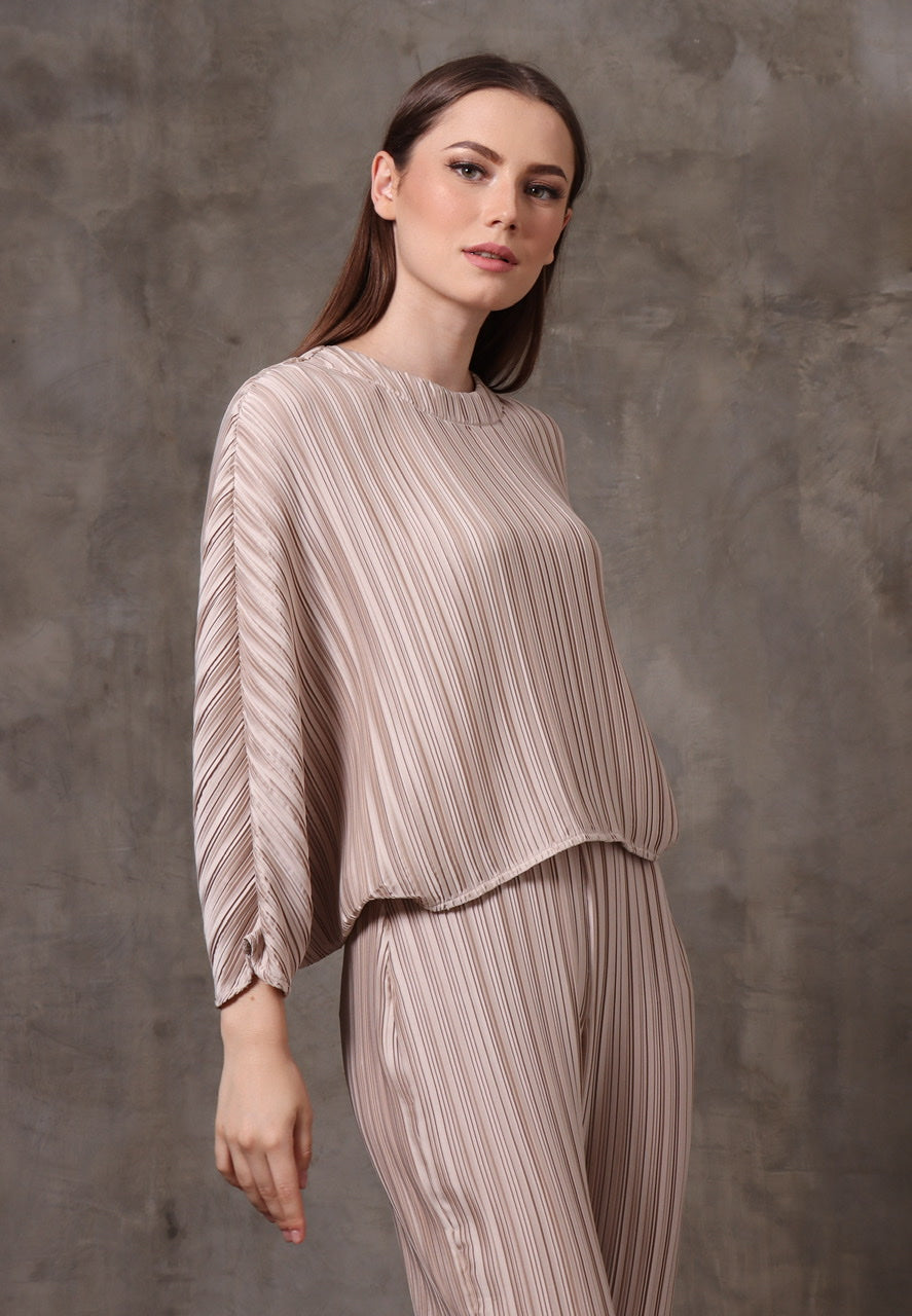 Bloom Lazy Pleats Top