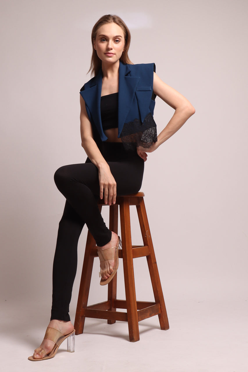 Bloom et Champs Vest Crop Lace navy