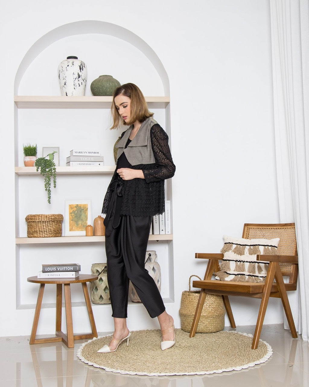 Blazer Tangan Renda
