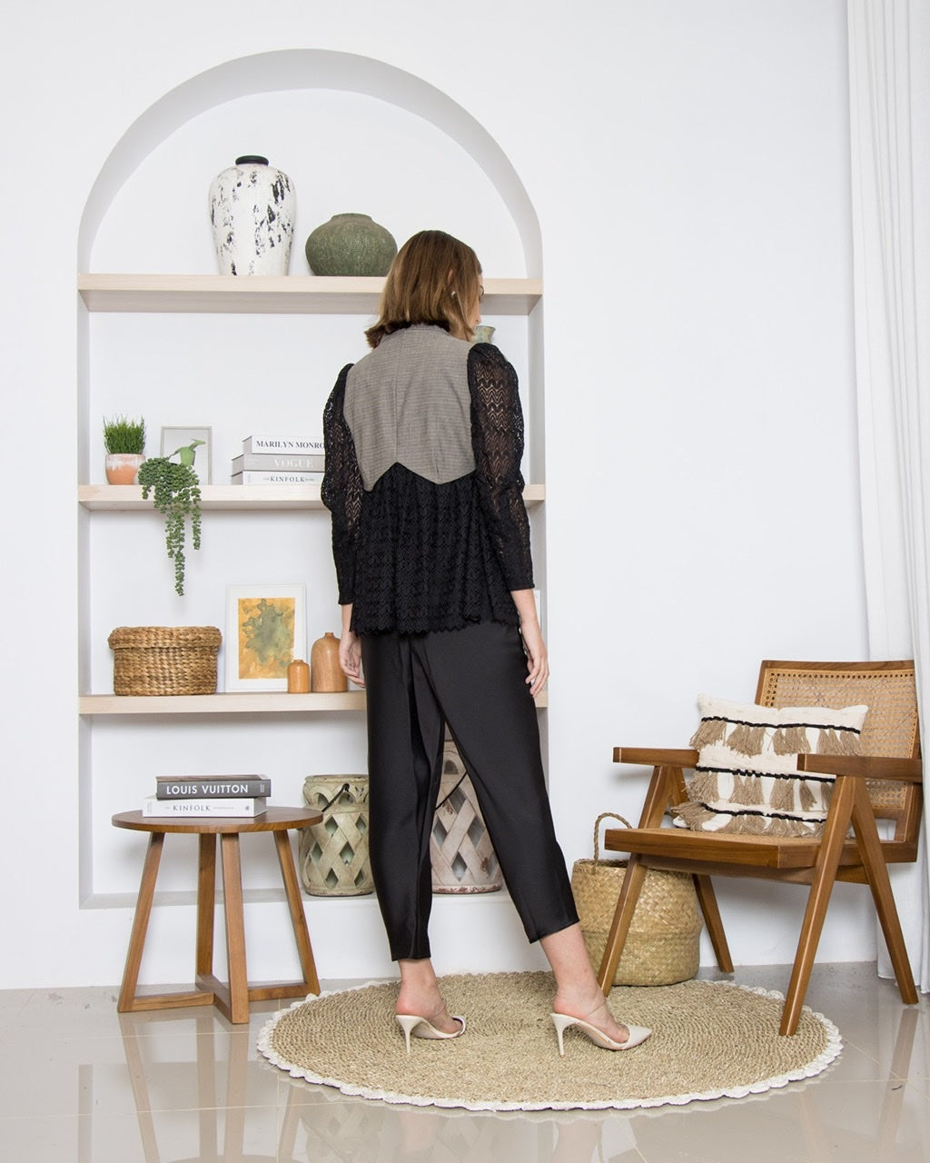 Blazer Tangan Renda