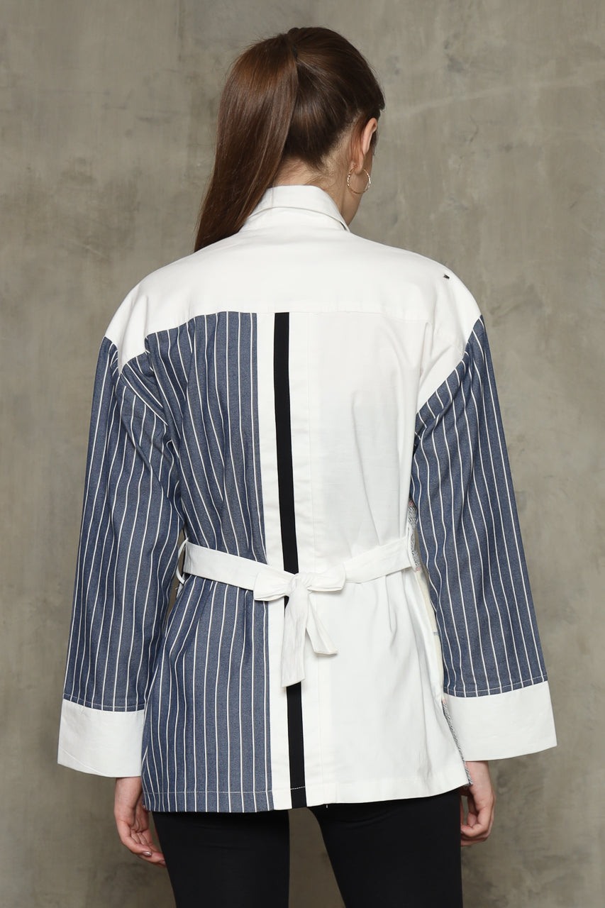 Bloom et Champs Kemeja Lengkung