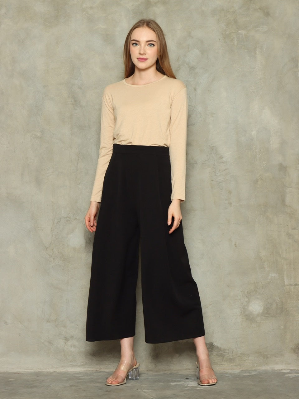 Celana Lebar Flare Cut Black