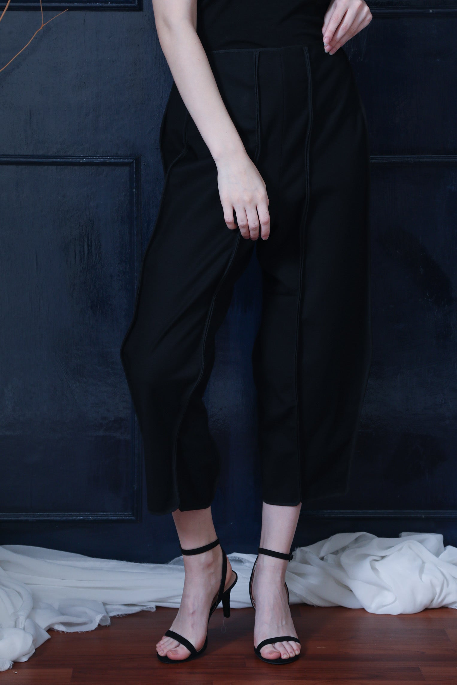 CELANA TRANSFORMER HITAM