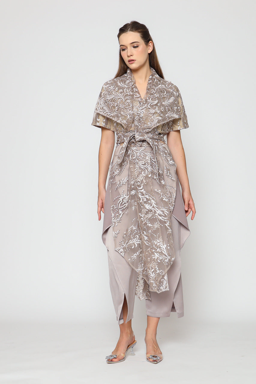 Bloom et Champs Kimono Panjang Renda