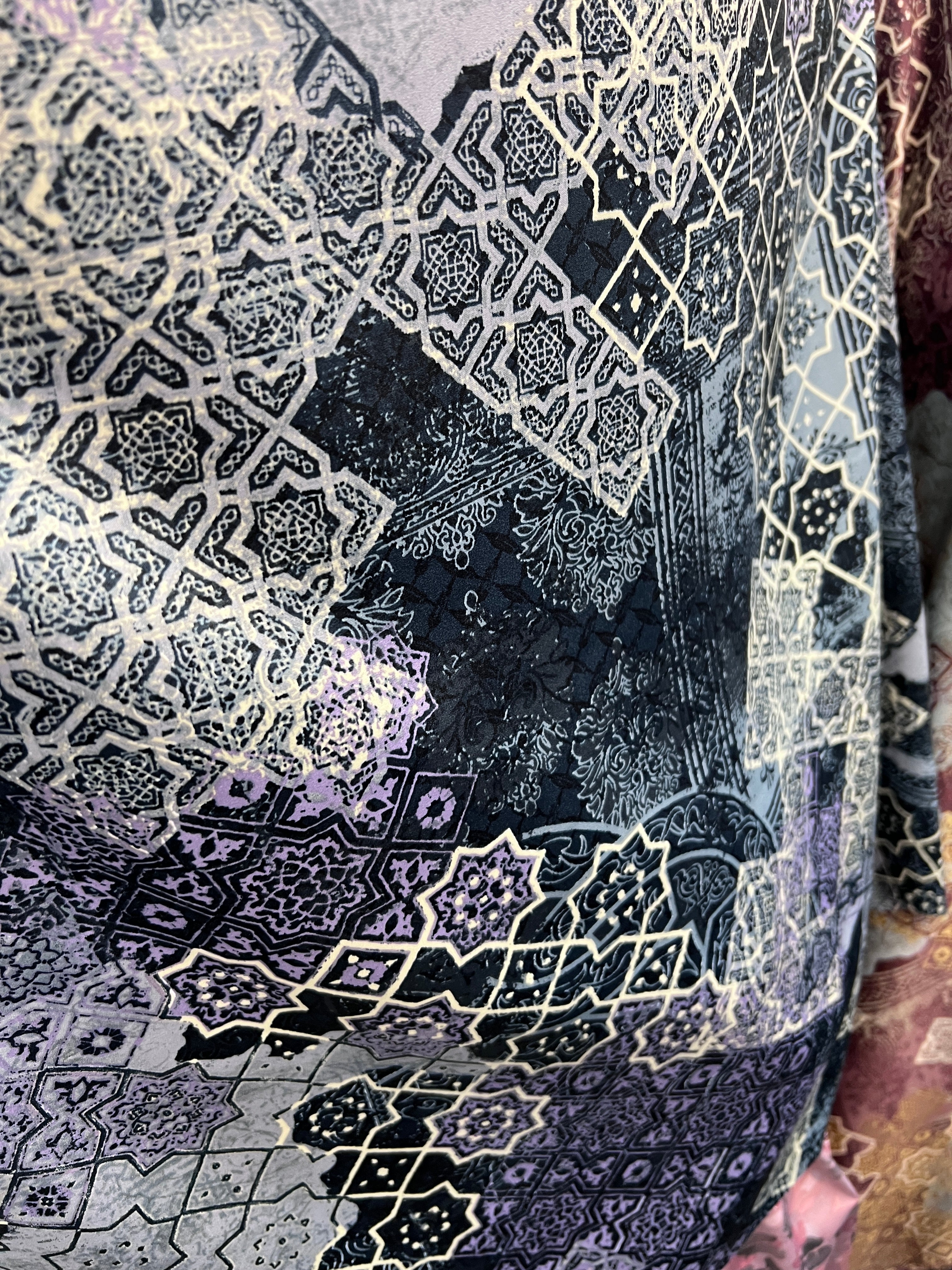 Bloom et Champs Top Ombak Merah