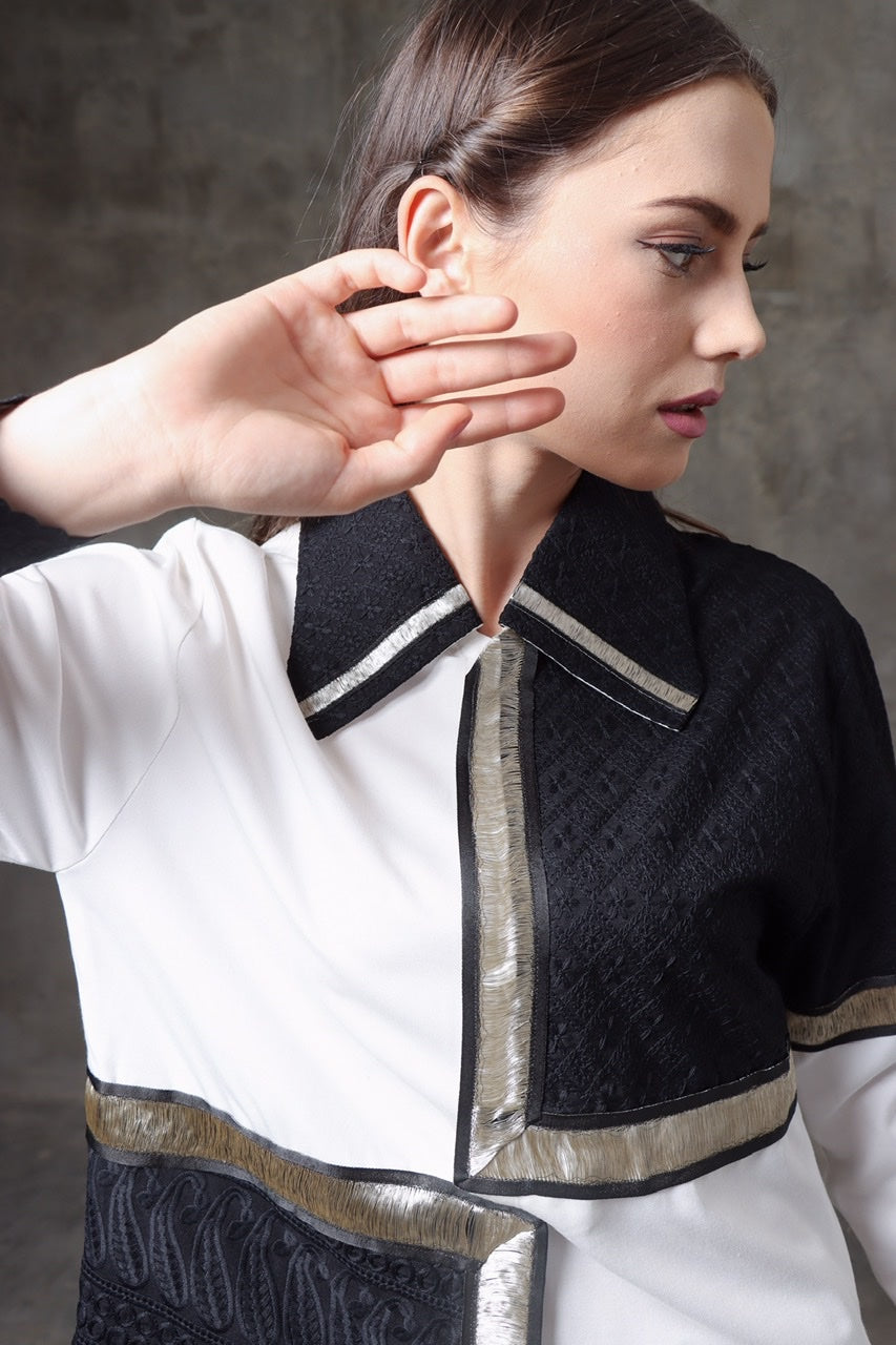 Kemeja Catur Monochrome