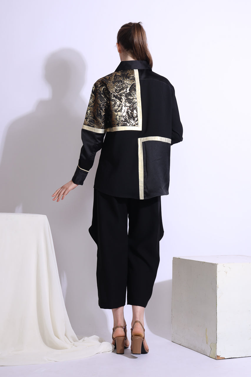 Kemeja Catur Siku Bunga Emas