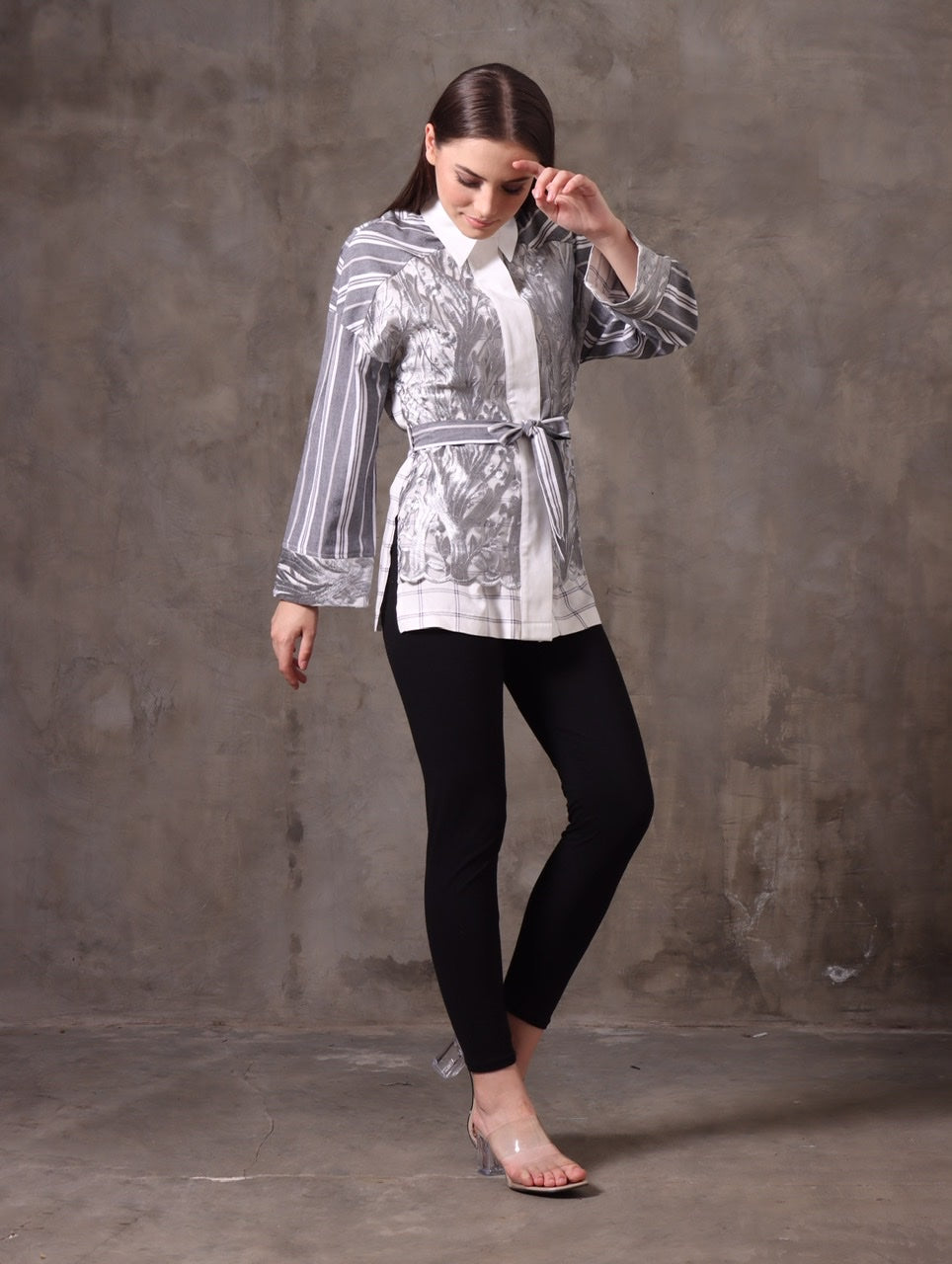 Bloom et Champs Kemeja Tulle Abu