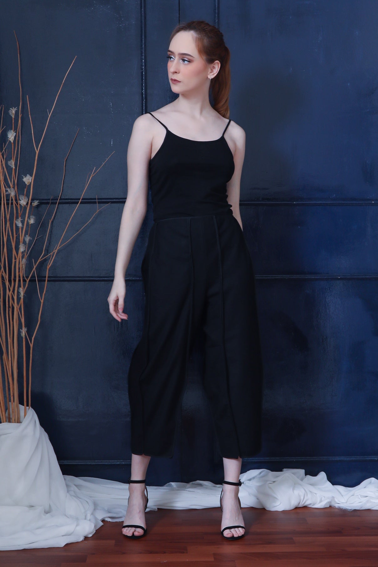 CELANA TRANSFORMER HITAM