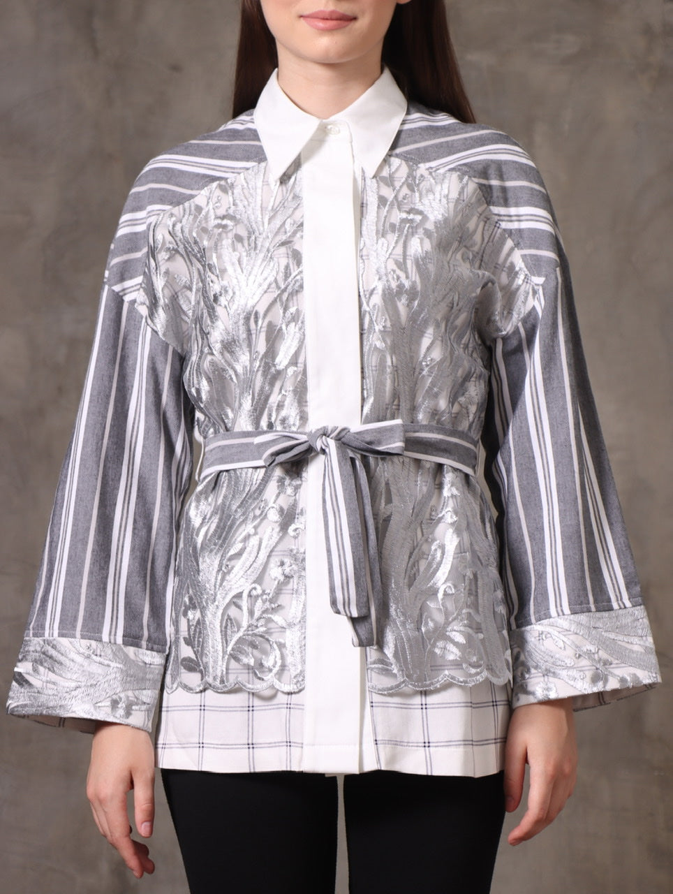 Bloom et Champs Kemeja Tulle Abu