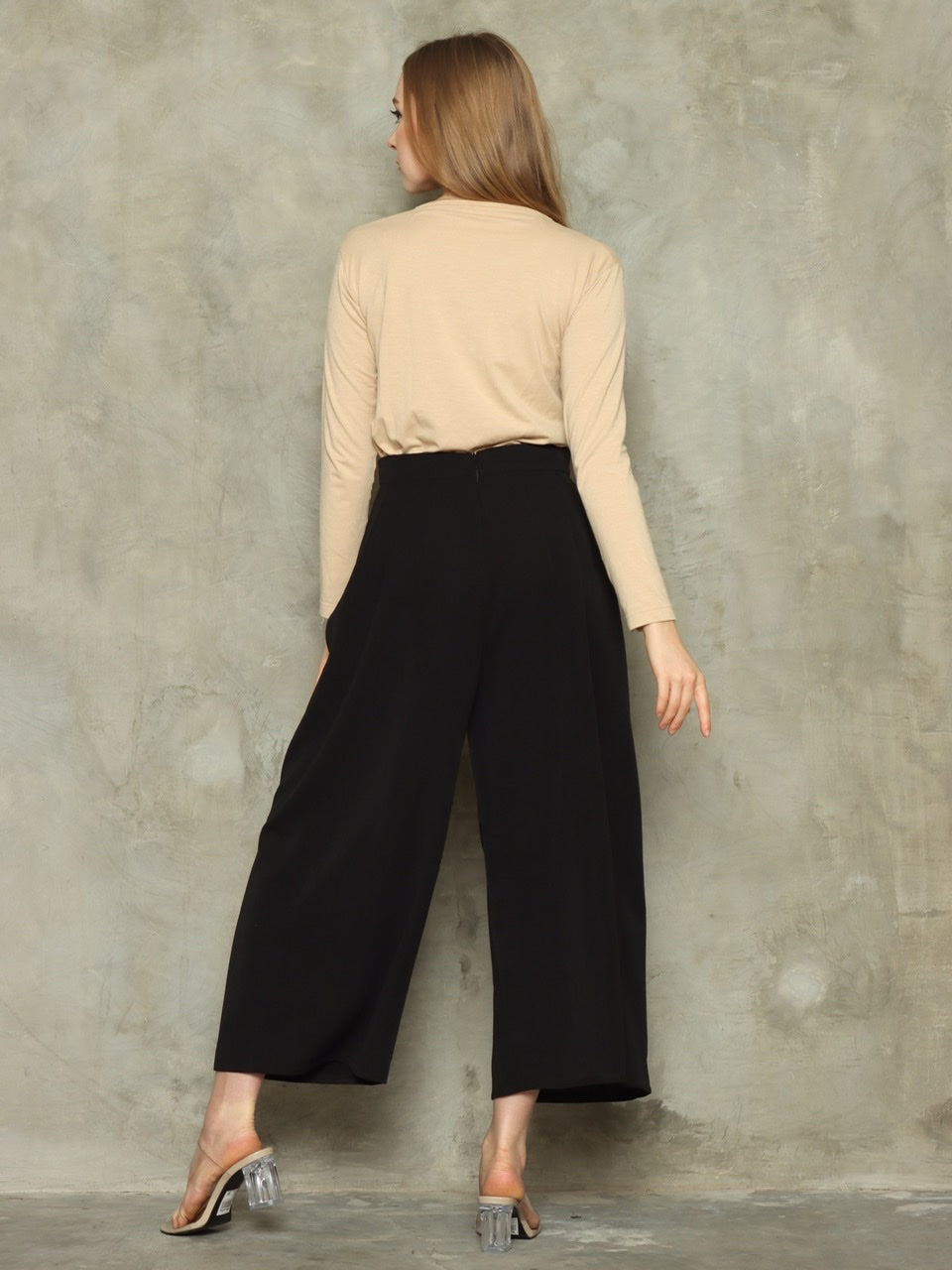 Celana Lebar Flare Cut Black