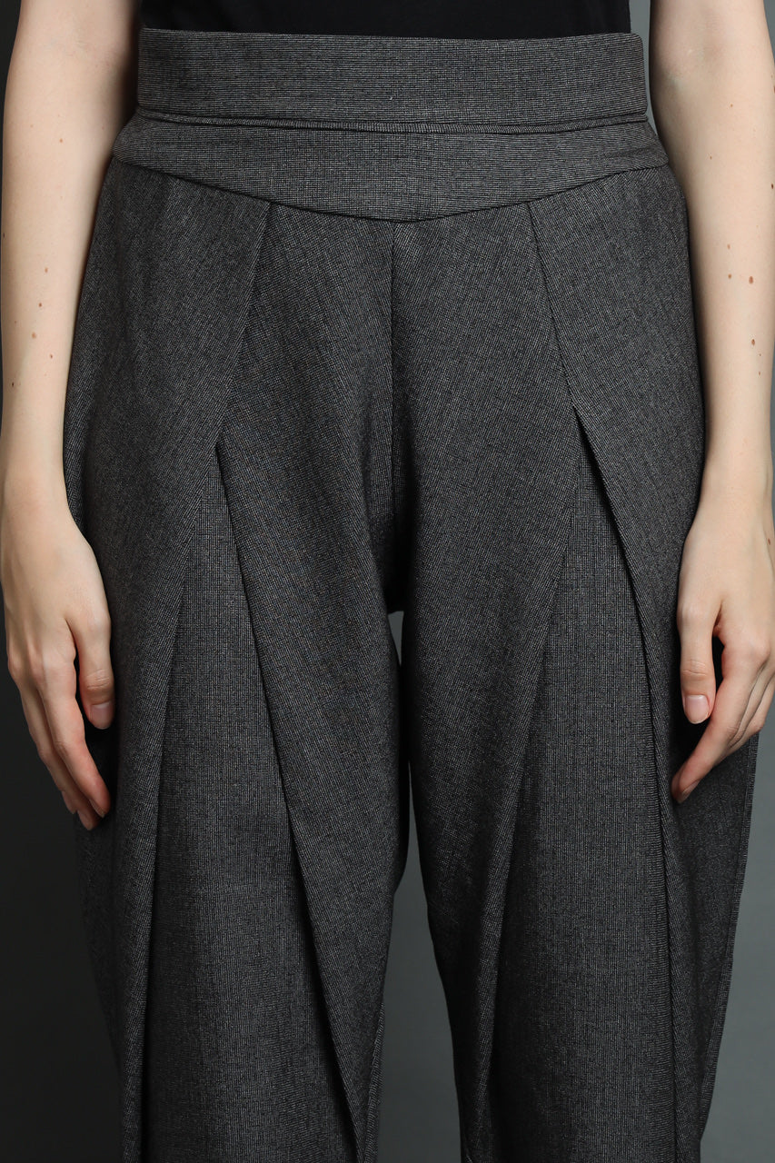 Celana Tulip in Dark Grey