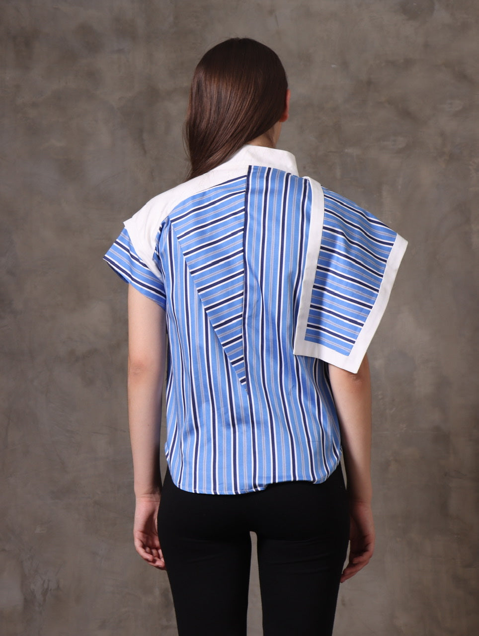 Bloom et Champs Kemeja Salur Biru Kerah Tinggi