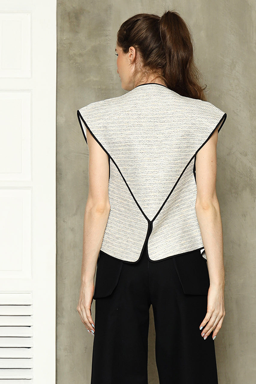 Bloom et Champs Outer Kaku Salur