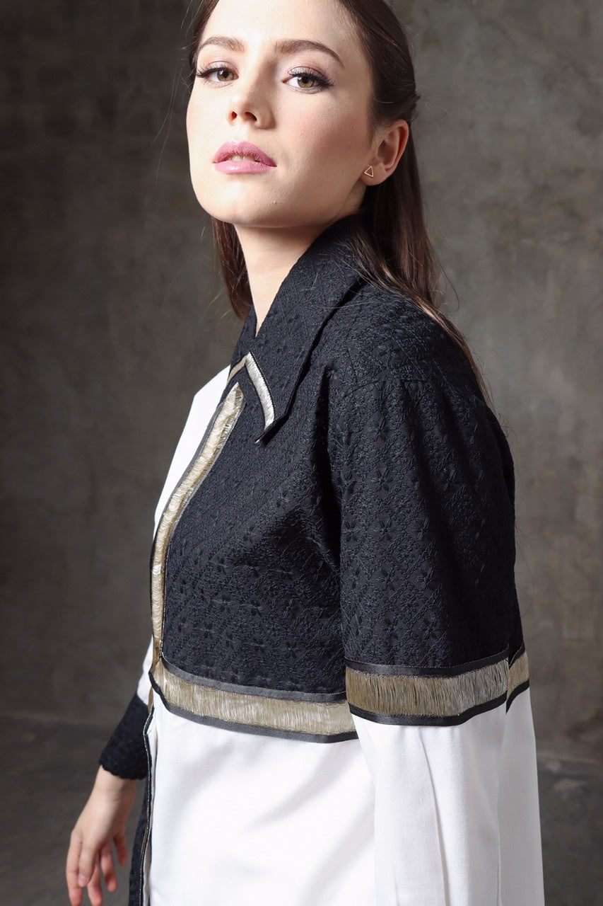 Kemeja Catur Monochrome