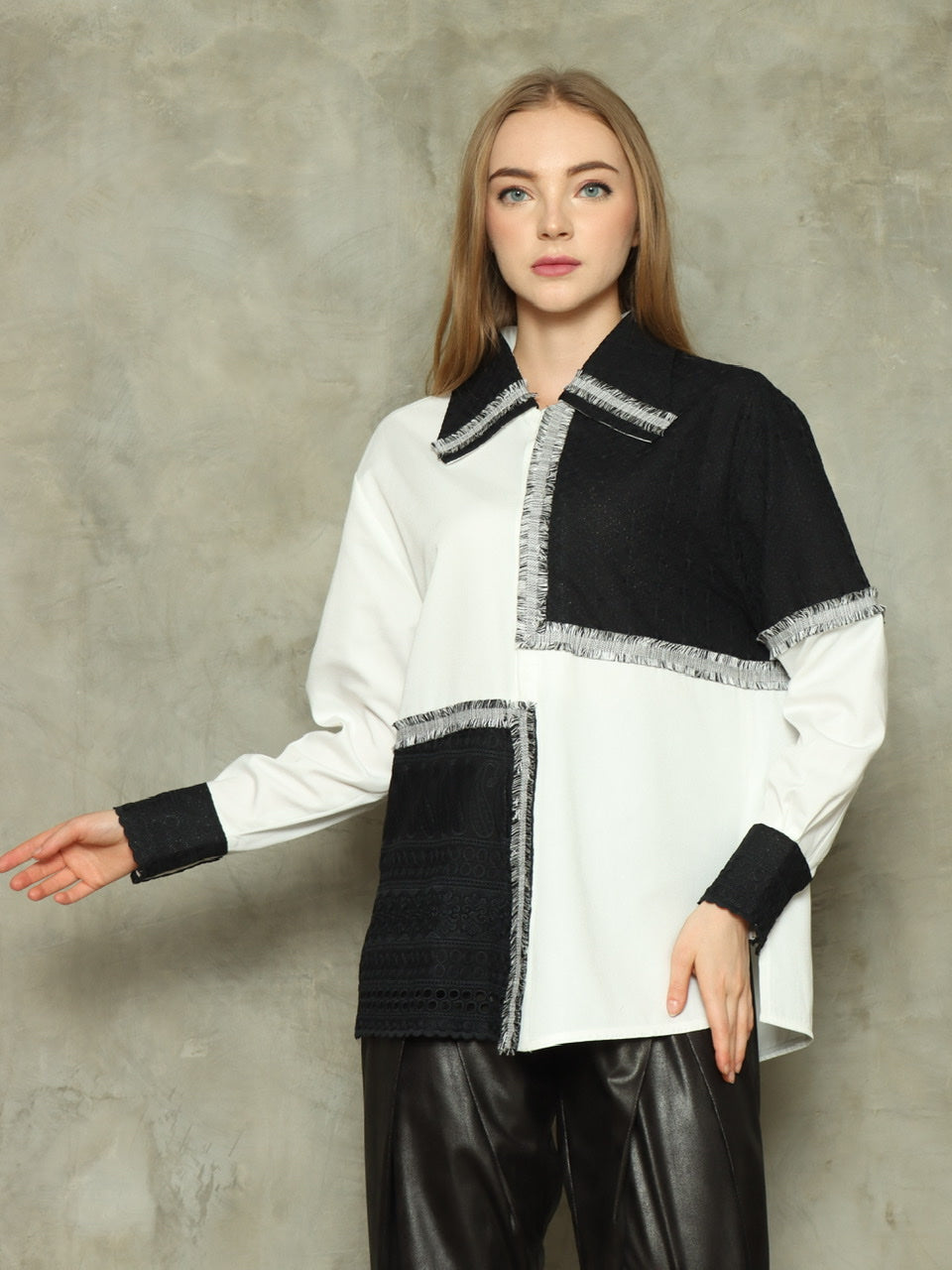 Kemeja Catur Siku Monochrome