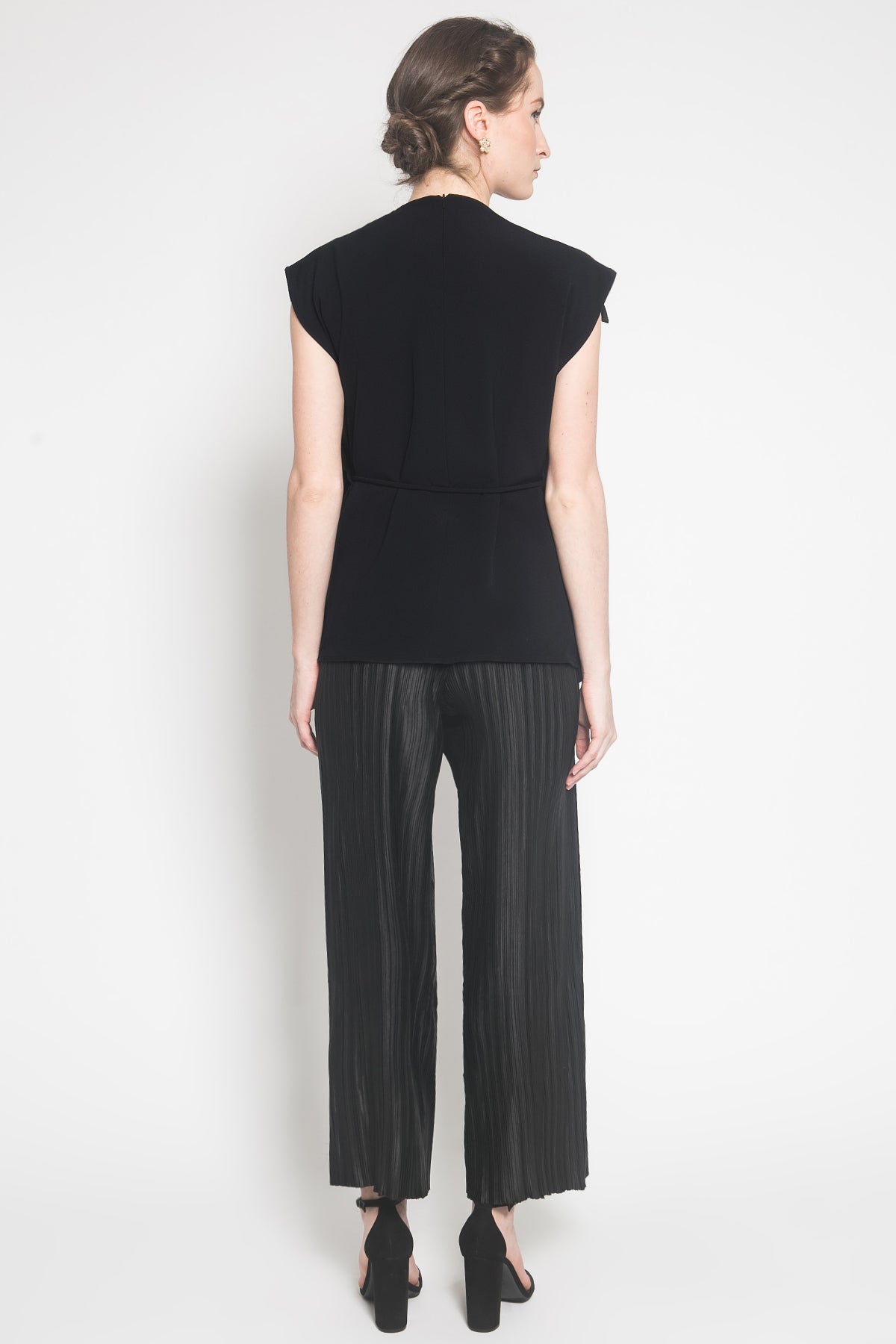 Top Taslim Tali Hitam