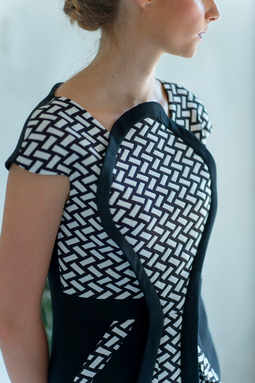 Dress Cumi Hitam Putih