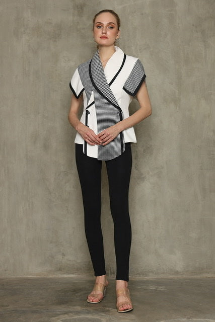 Bloom et Champs Checkered Blazer Top